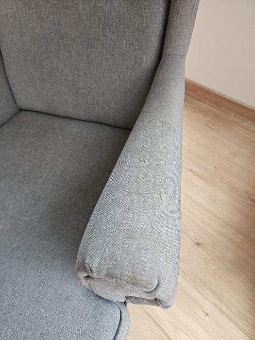 Fotel uszak z podnóżkiem szary, do karmienia