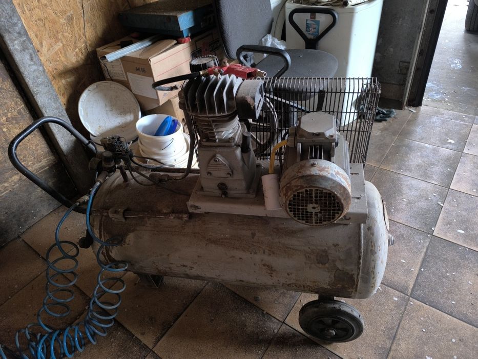 Продам компрессор