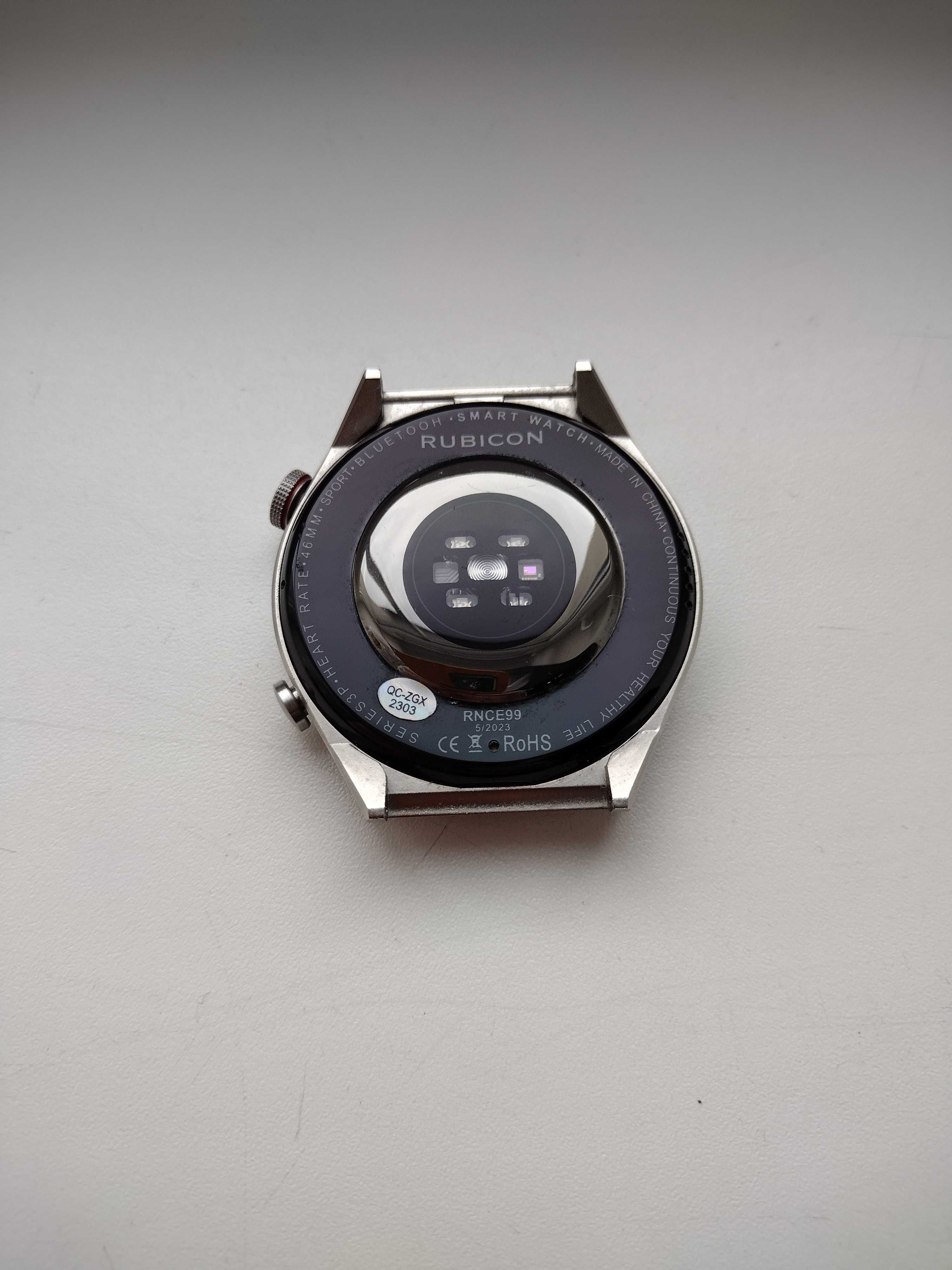 Smartwatch Rubicon z funkcją telefonu.