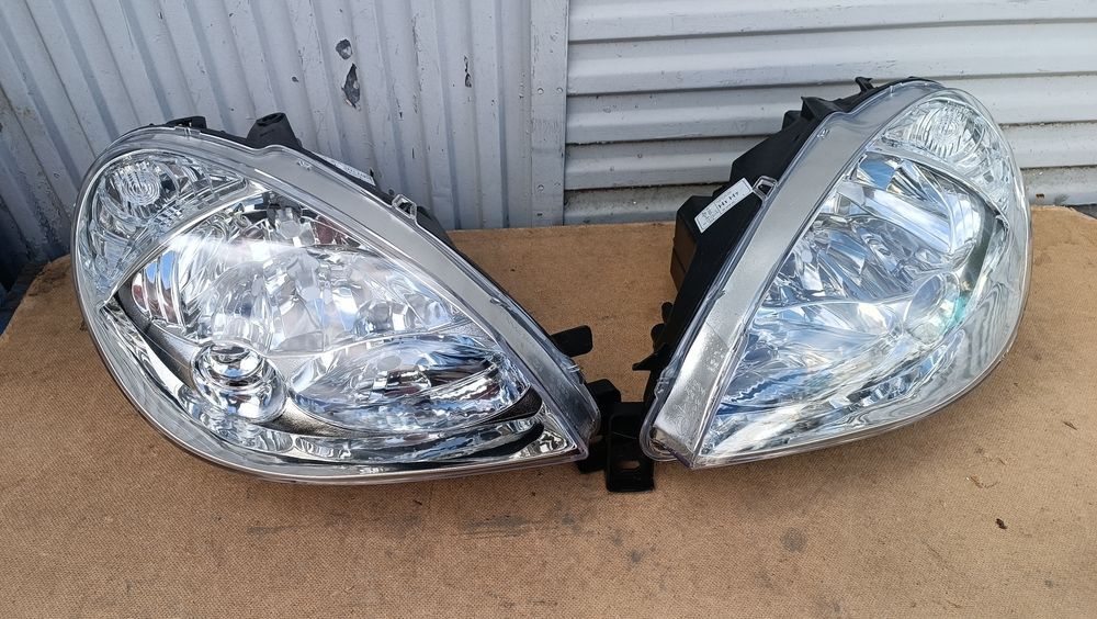 Vendo faróis de Citroen xsara ano 2000/05