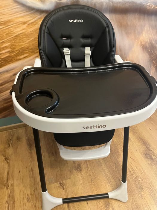 Krzesełko do karmienia Sesttino Nui czarne