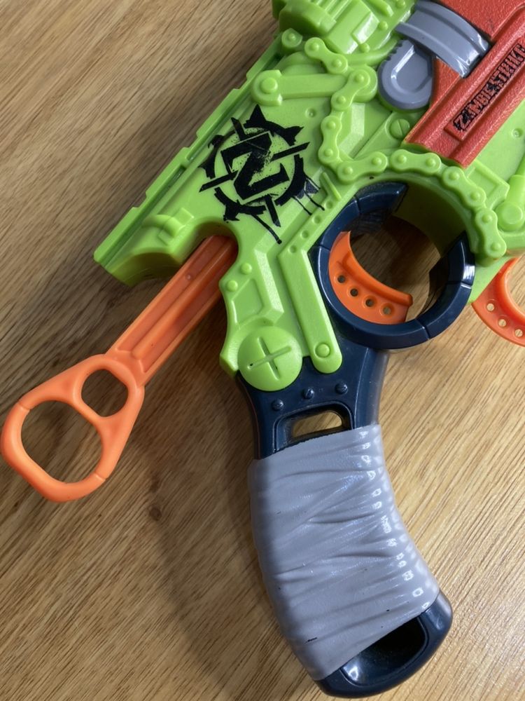 Бластер NERF zombie strike crossut