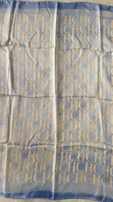 Lenço Carolina Herrera