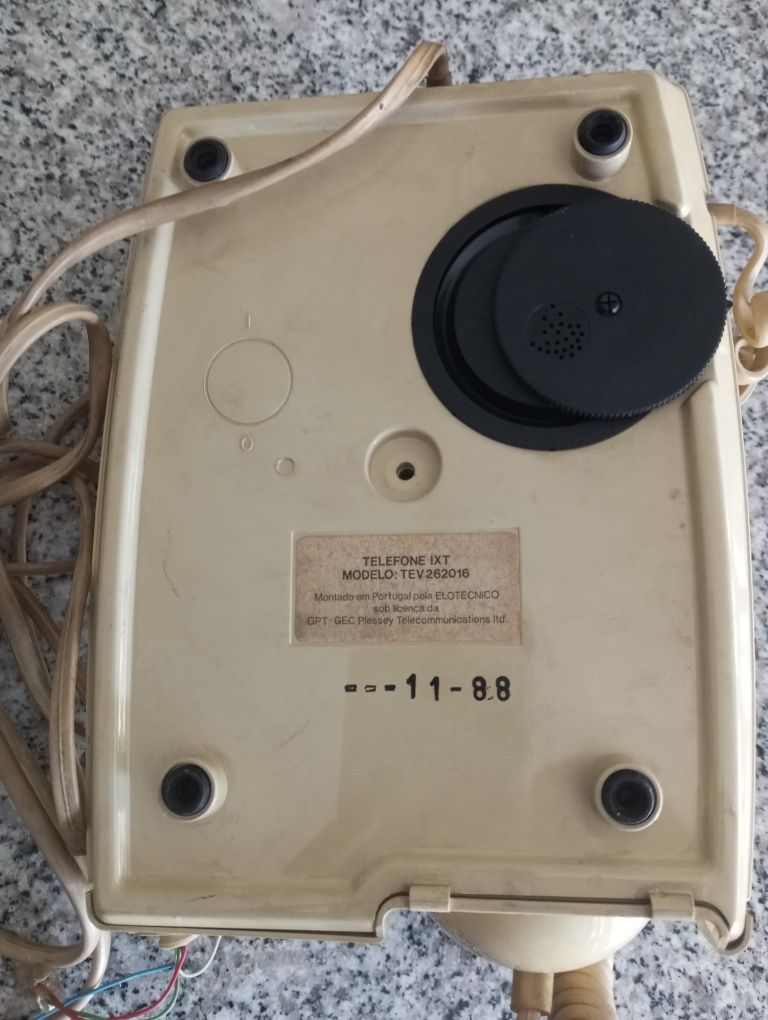 Telefones variados