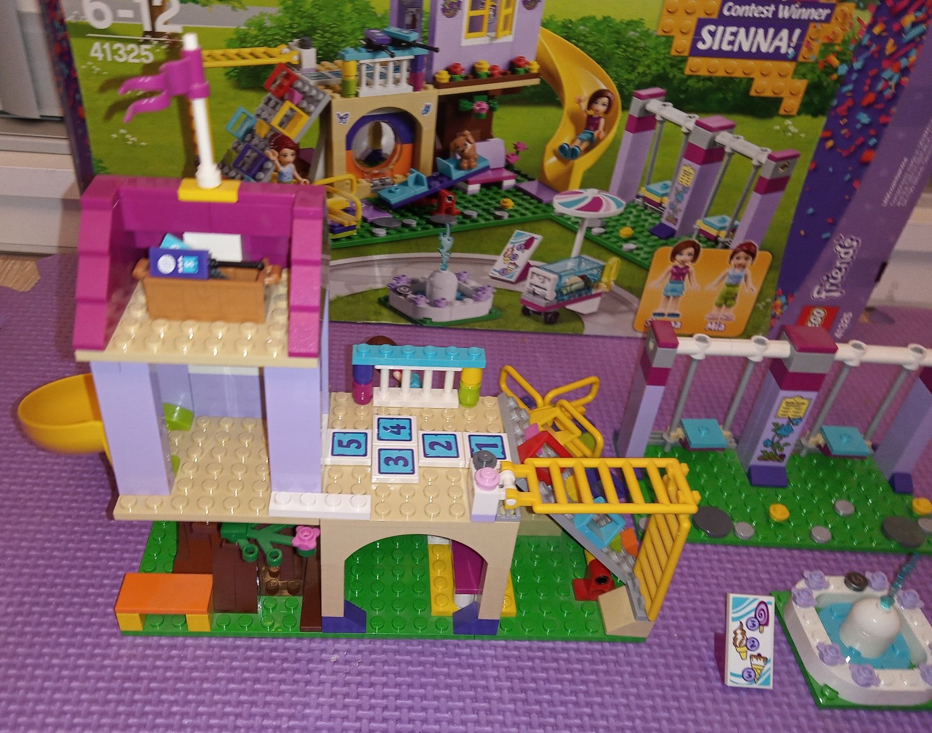 LEGO Friends 41325 Plac zabaw w Heartlake