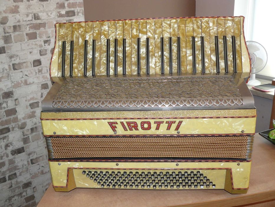 Akordeon Firotti 120' stan bardzo dobry