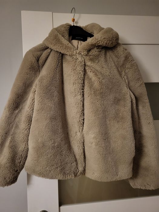 Beziwz kurteczka z misia z kapturem  rozm xs z stradiwarius