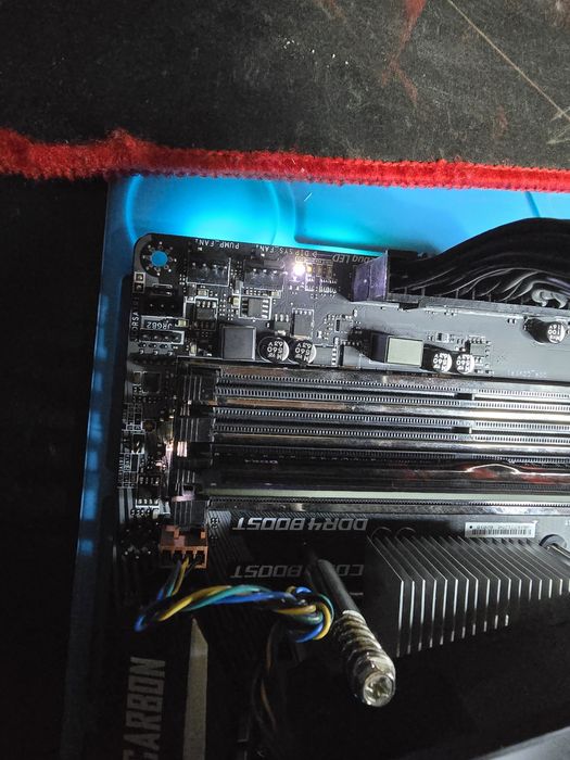 Msi mpg z390 gaming pro carbon ac Avariada