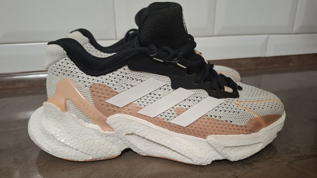 Кросівки жіночі Adidas
