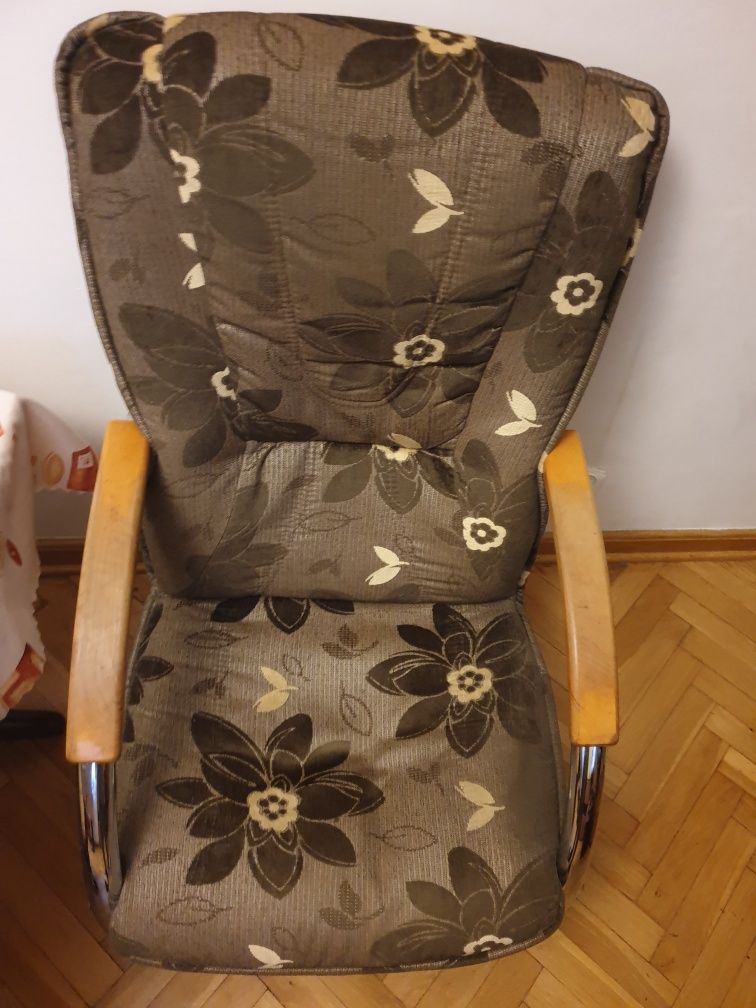 Dwa fotele używane