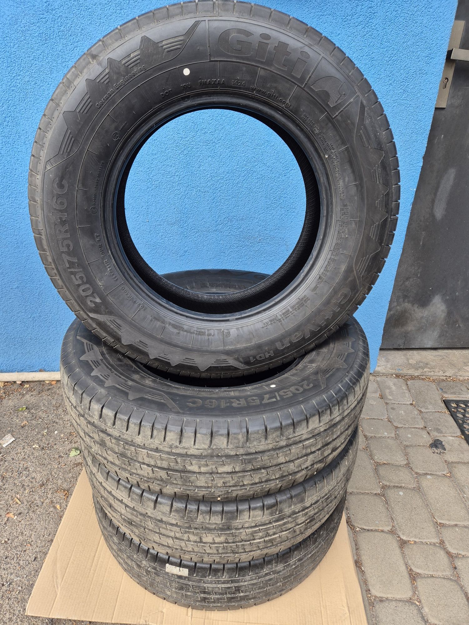 Opony 205 75 R16C Gitivan