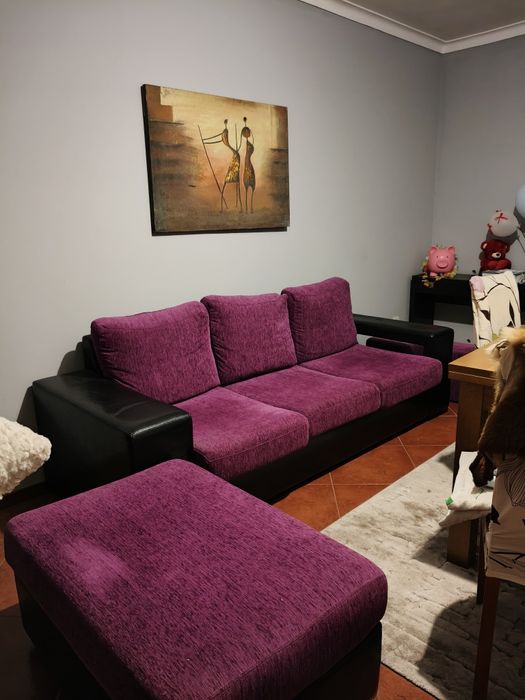 Vendo sofá com dois bancos