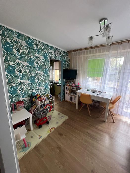 Mieszkanie I piętro 38 m2  blok punktowiec 4-piętrowy Bełchatów Okrzei