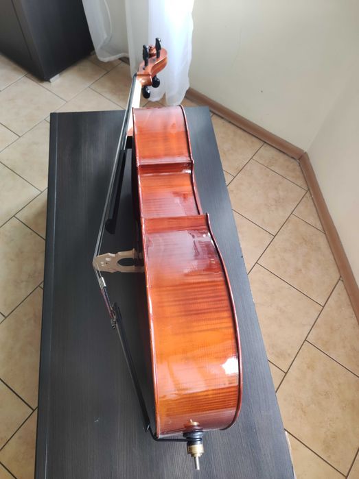 Wiolonczela lutnicza 4/4 smyczek futerał