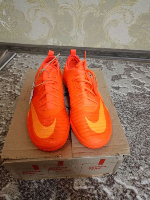 Футзалки Nike Mercurial. Стан 9.5+/10. Розмір: 41