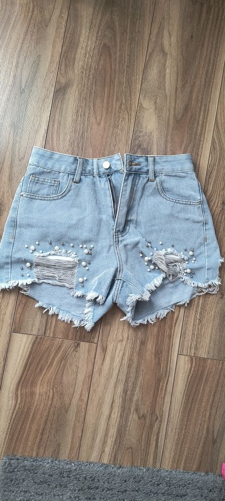Nowe spedenki jeansowe rozm M