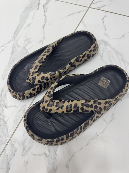 В’єтнамки з леопардовим прінтом