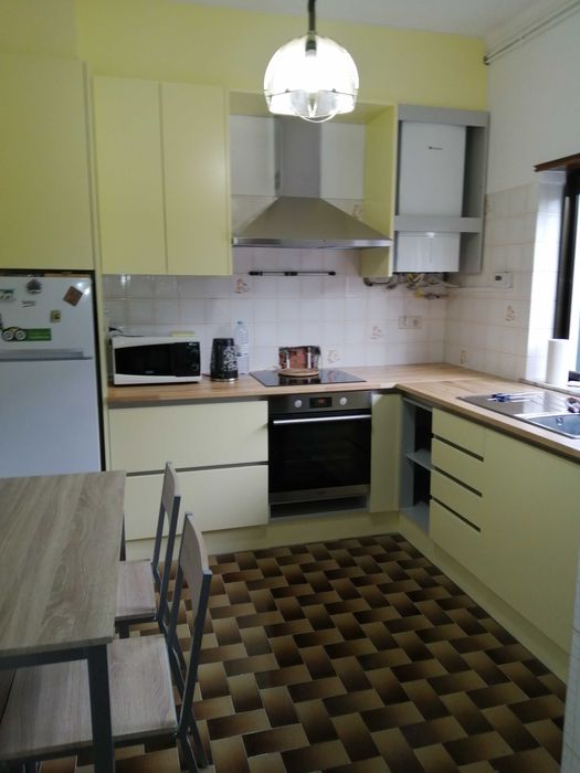 Cozinha bonita e moderna nova com +/- 3.70 mt