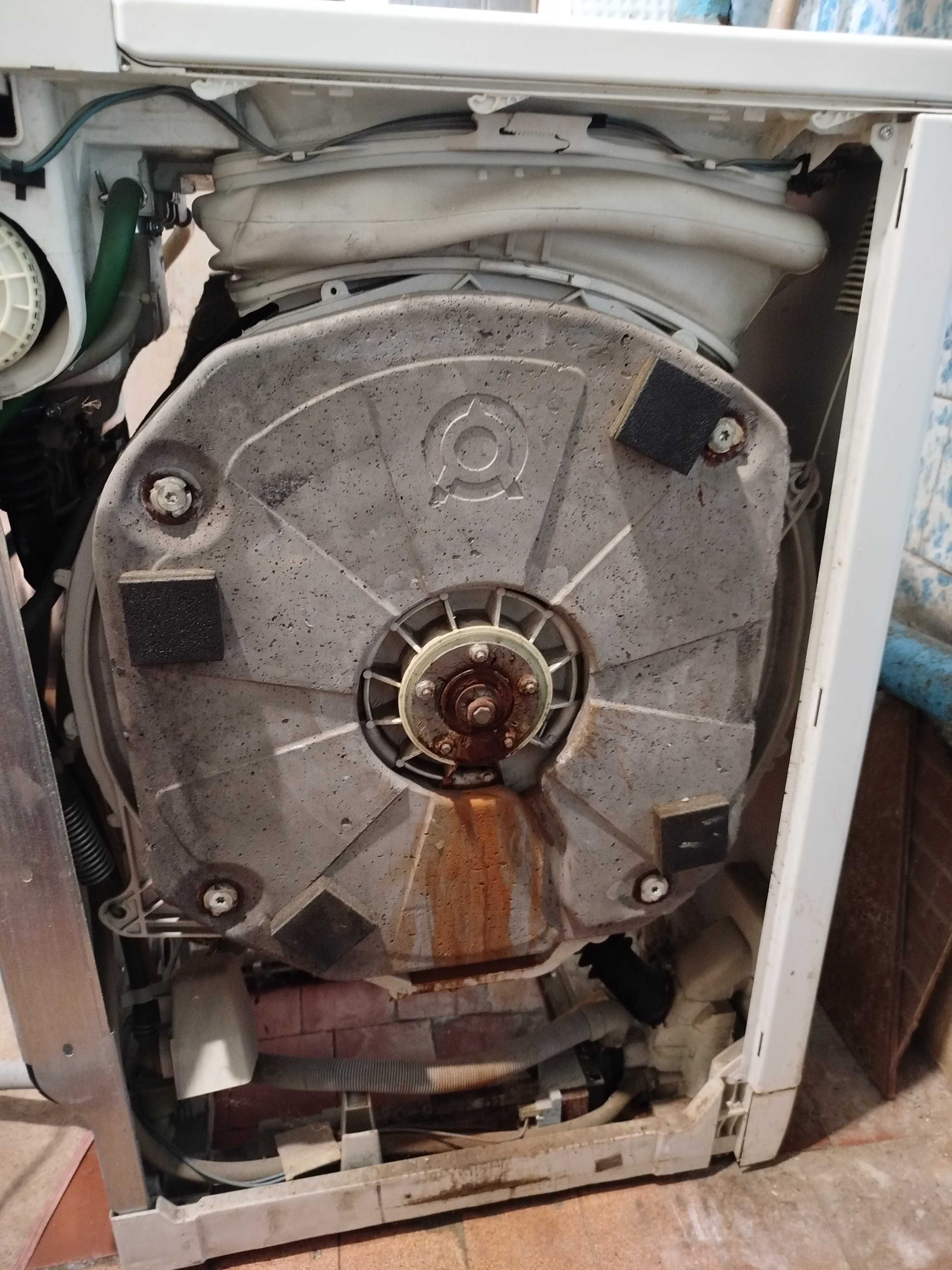 Стиральная машина Zanussi ZWT5105 (на запчасти)
