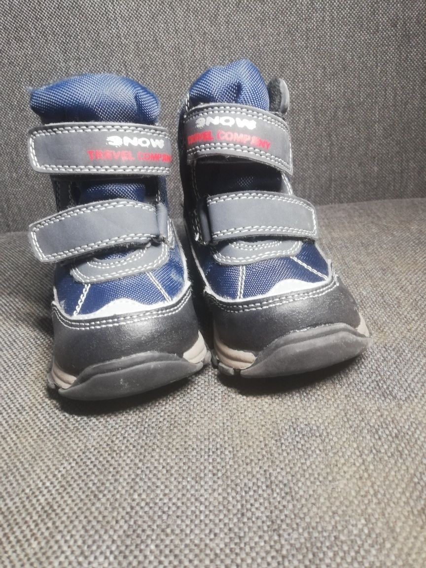 Buty zimowe z długą cholewką