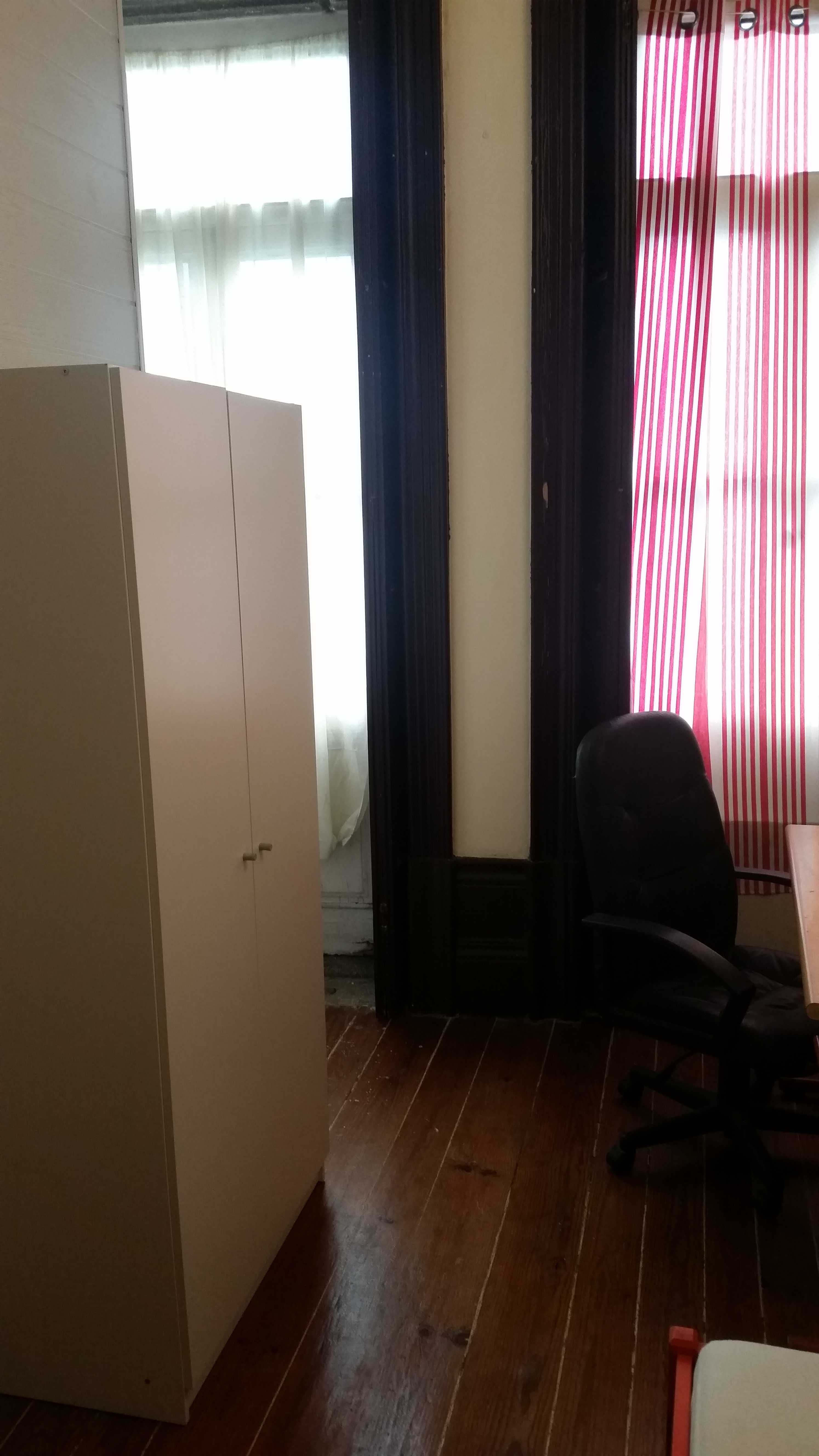 Quarto individual tudo incluido alugar, aluguer, arrendar, contrato.