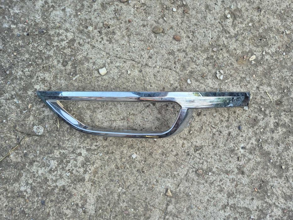 VW T-ROC TROC Kratka zderzaka prawa tył chrom listwa