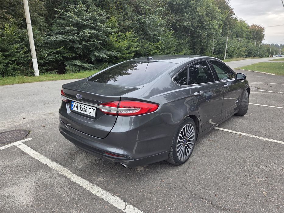 Ford Fusion Hibrid Titanium