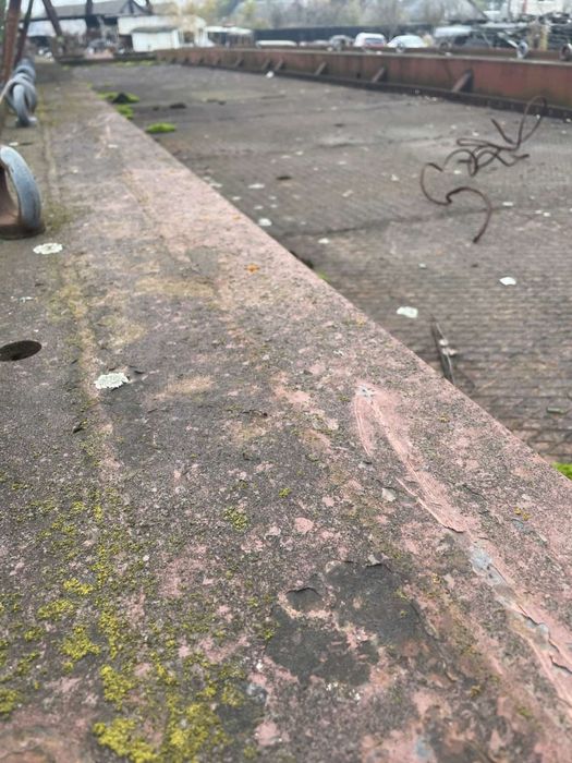 Платформа металева