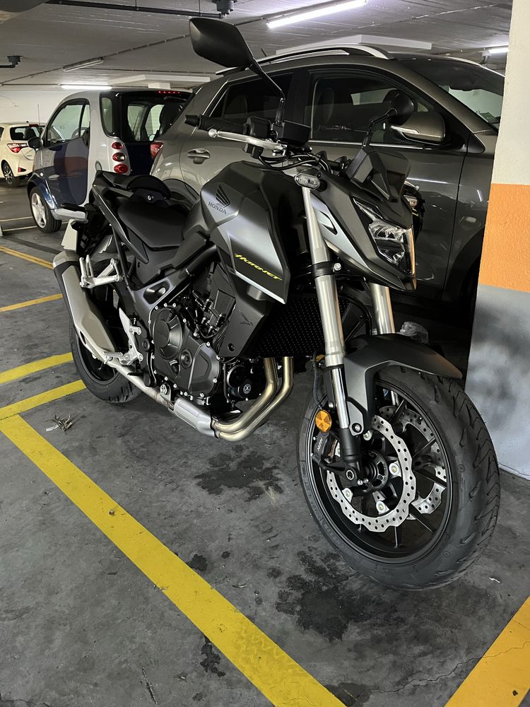 Honda hornet 750