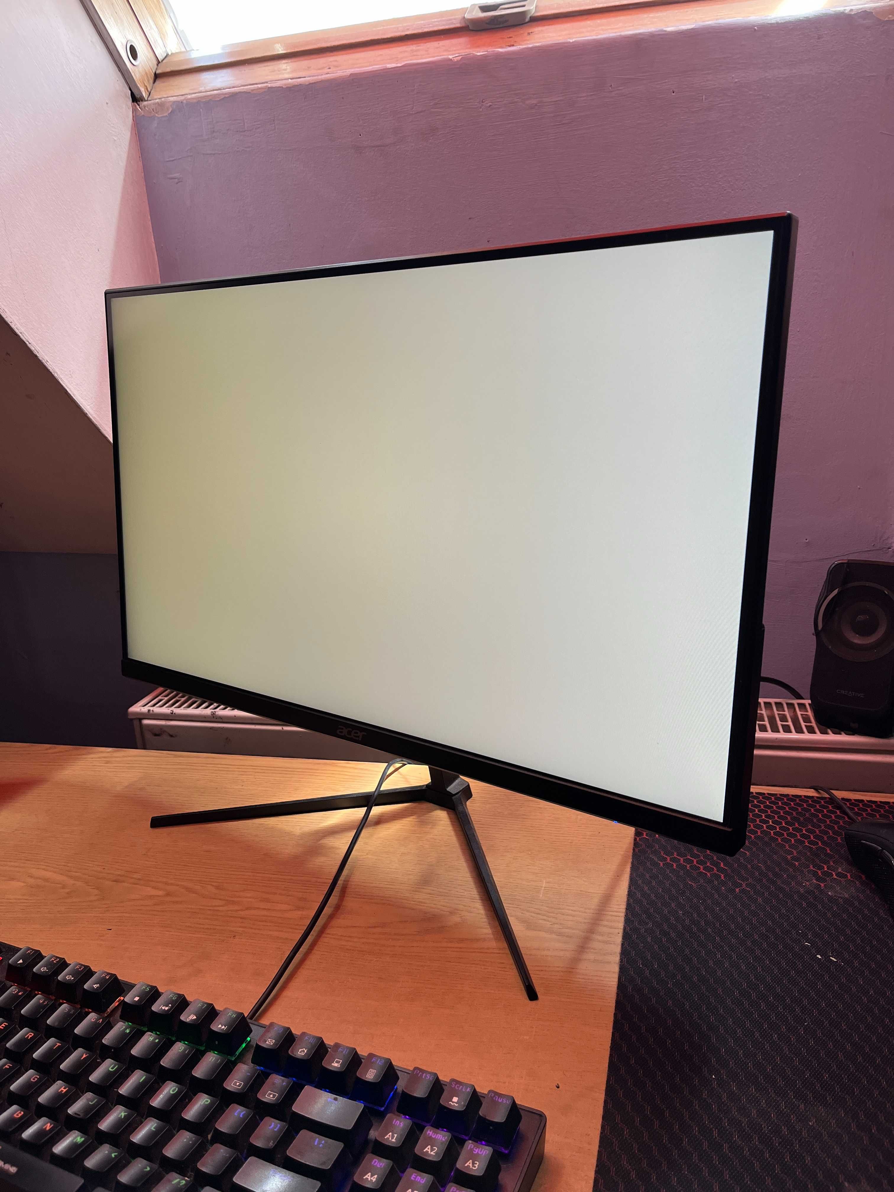 Komputer + Monitor