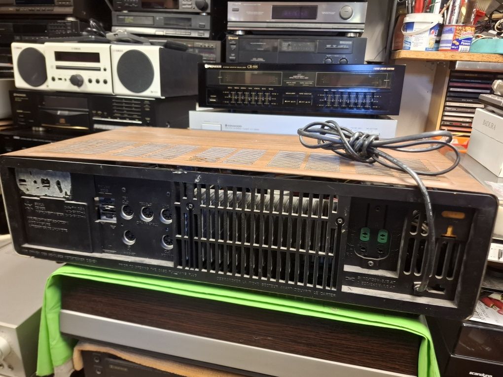 Amplituner Grundig R-30