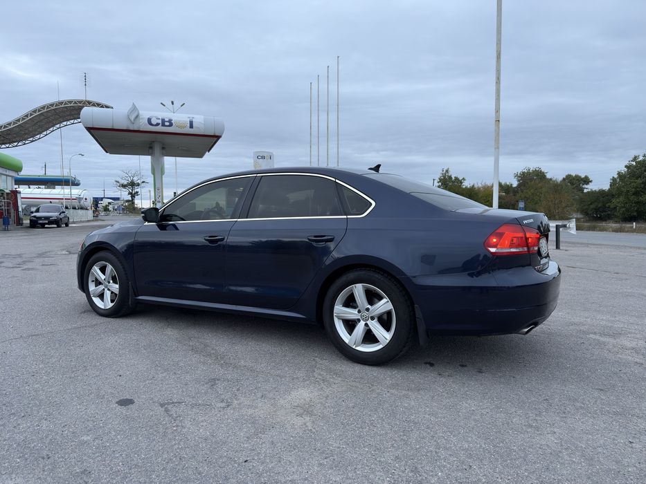 Volkswagen Passat Se 2013 Blue 2.5L