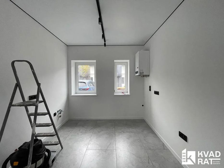 Таунхаус з готовим ремонтом у комфортному районі с. Крихівці