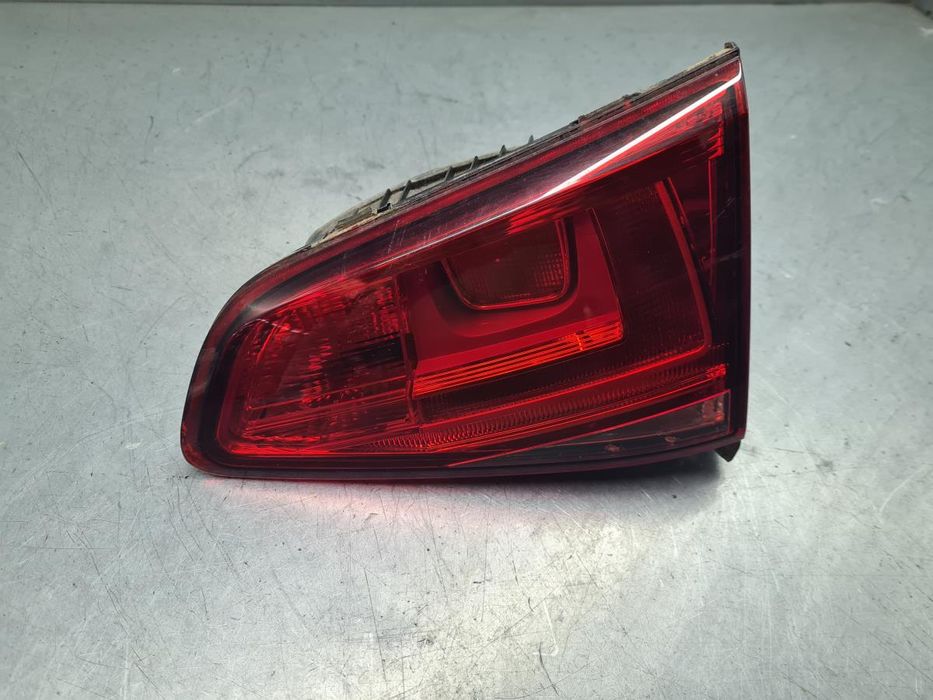 Farolim da mala direito VOLKSWAGEN Golf VII (5G1, BQ1, BE1, BE2)