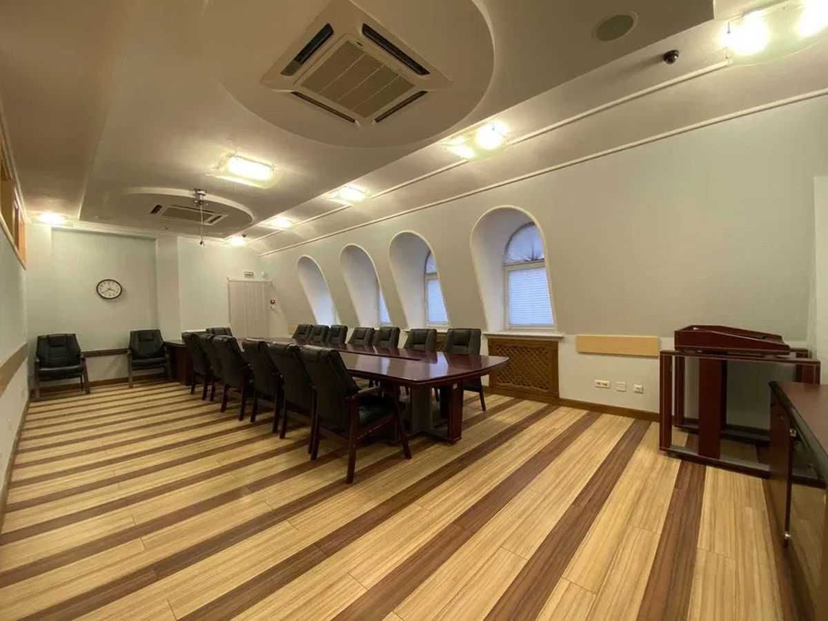Офіс 1660 м.кв. Саксаганського 67, центр, паркінг