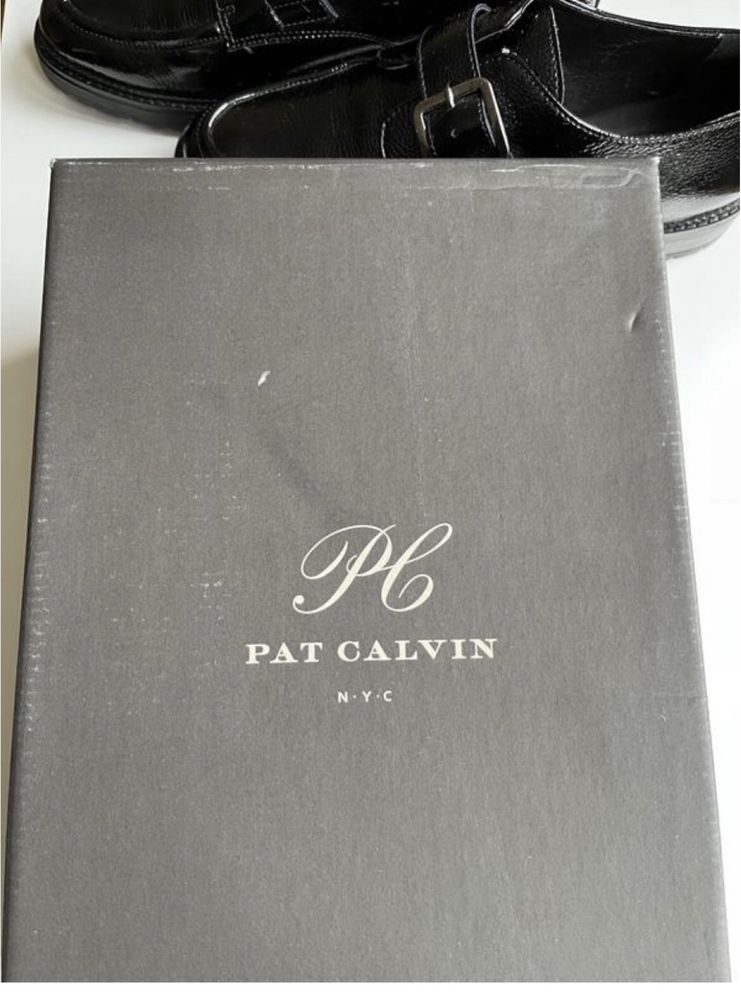 Жіночі шкіряні лаковані лофери напівчеревики pat calvin р. 39