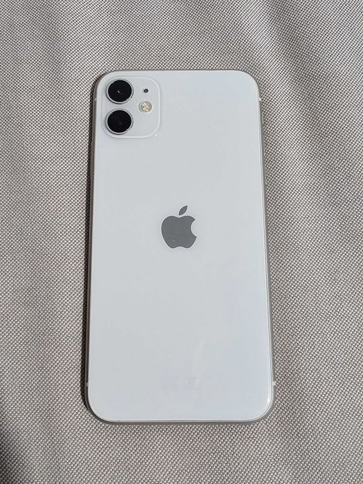 Iphone 11 com 128GB. 74% Bateria. Excelente estado. Tudo de origem