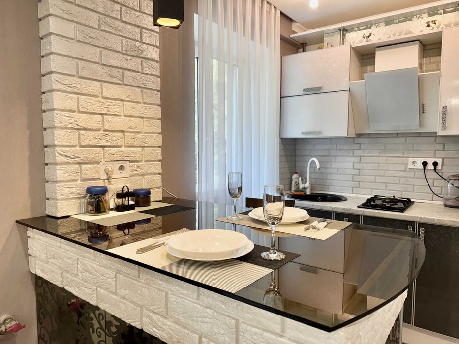 ApartPoltava КУТОВА ВАННА Стильна студія Корпусний парк,БАНК.чек