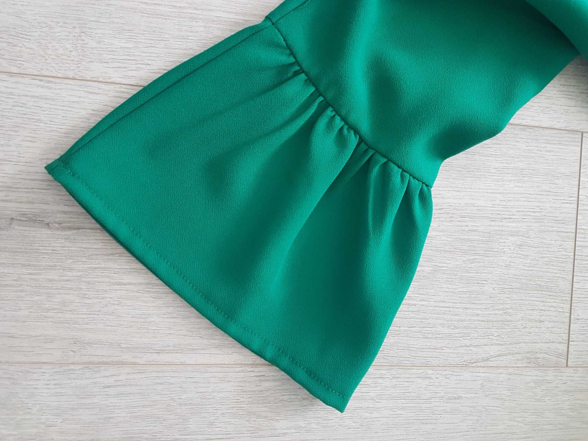 Плаття насиченого зеленого кольору