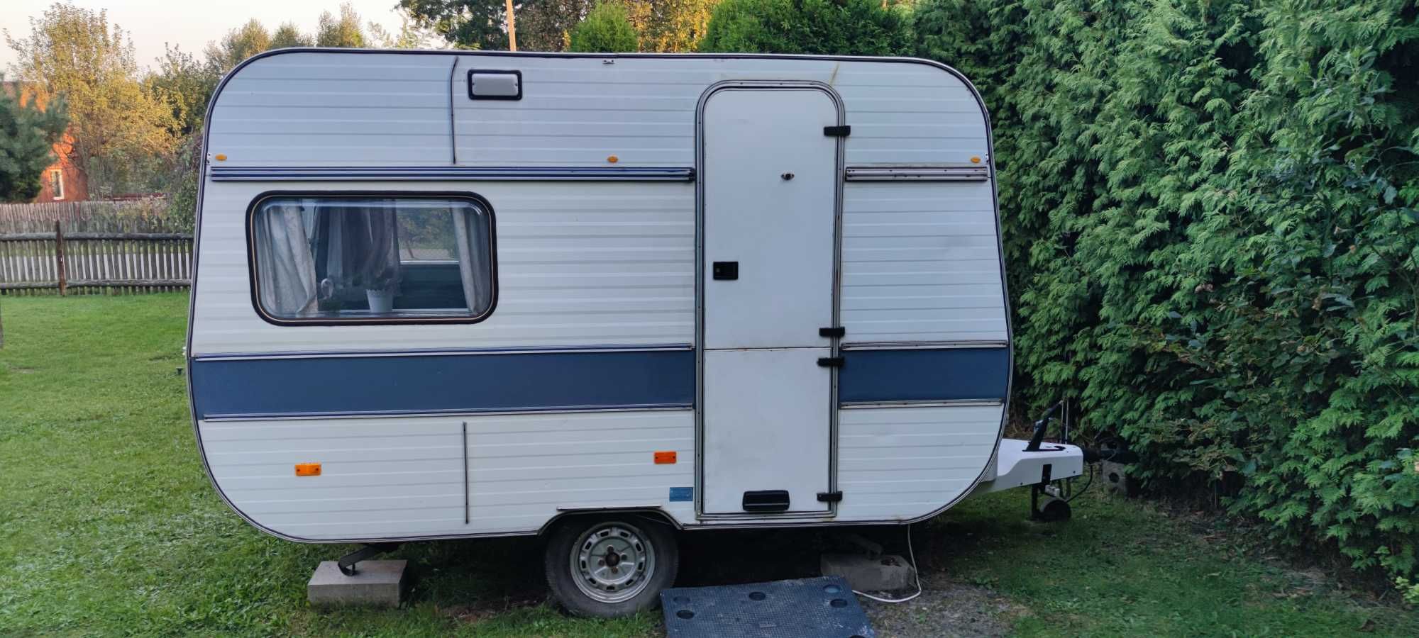 Przyczepka kempingowa Adria 330 SLB z przedsionkiem