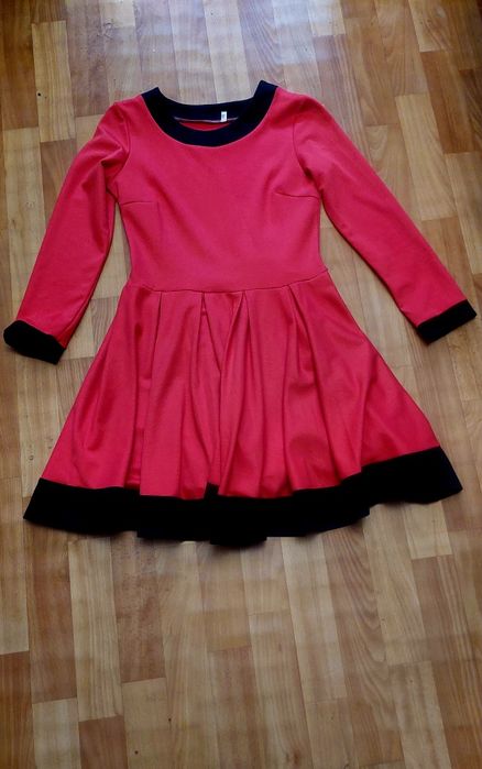 Жіноча сукня з рукавом 3/4