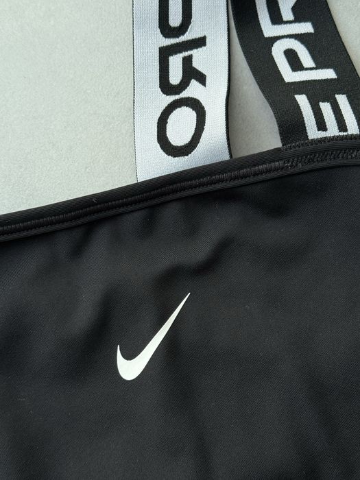 Жіночий топ nike pro