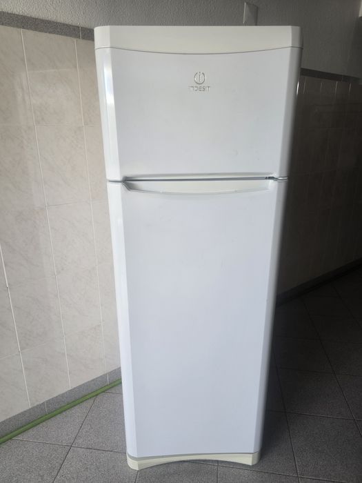 Frigorífico indesit
