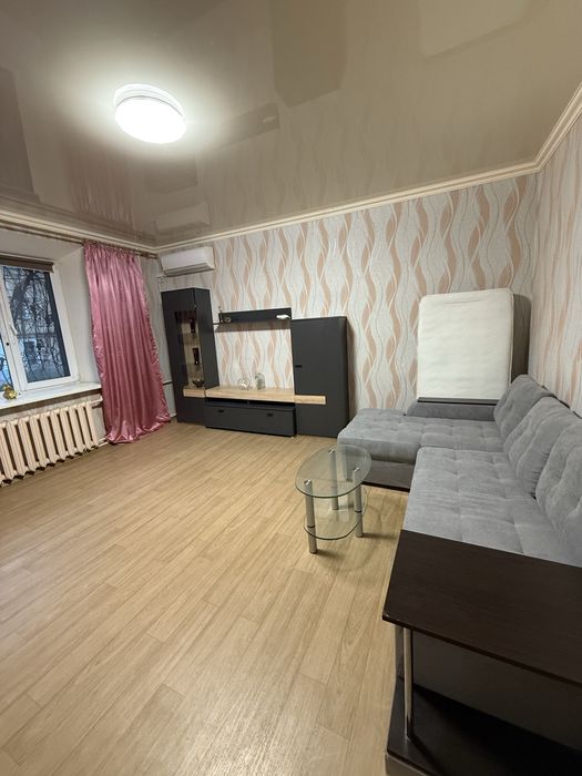 Сдаю 2 к квартиру с ремонтом , ул.Адмиральская , сталинка