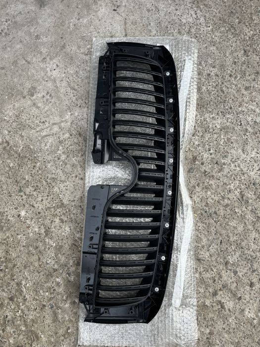 Решітка основа шкода суперб 1