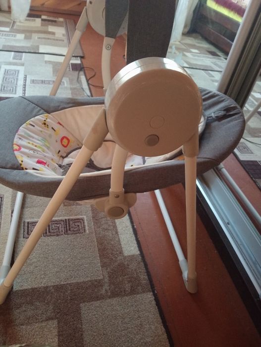 Дитячий шезлонг-гойдалка