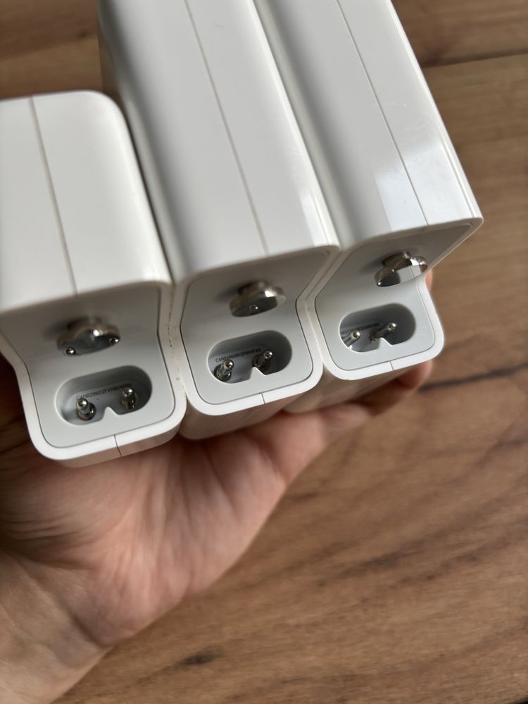 Оригінальний зарядний пристрій MacBook Air 30W/35W