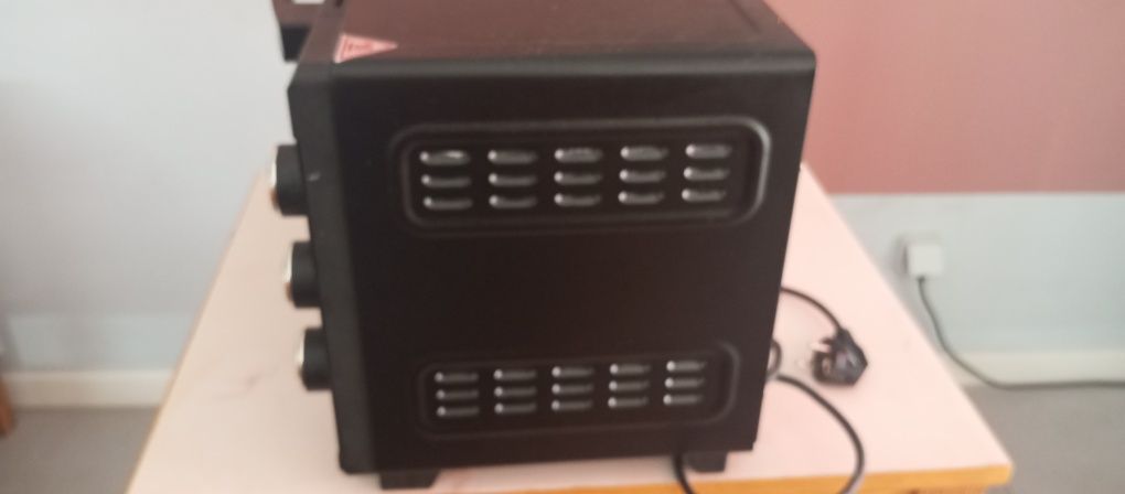 MINI FORNO ELECTRONIA TG19B3 Capacidade 19 Lt, Potência 1280