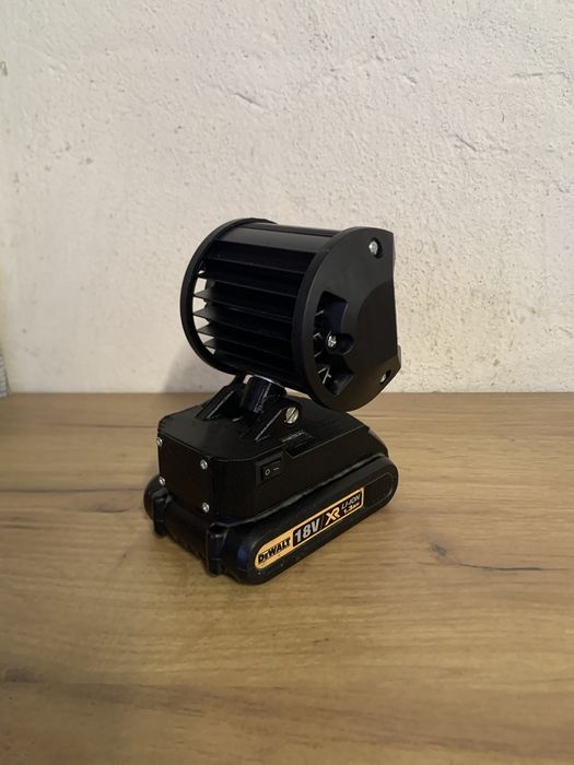 Адаптер, прожектор для акумулятора Dnipro-M 20V, DeWALT 18V