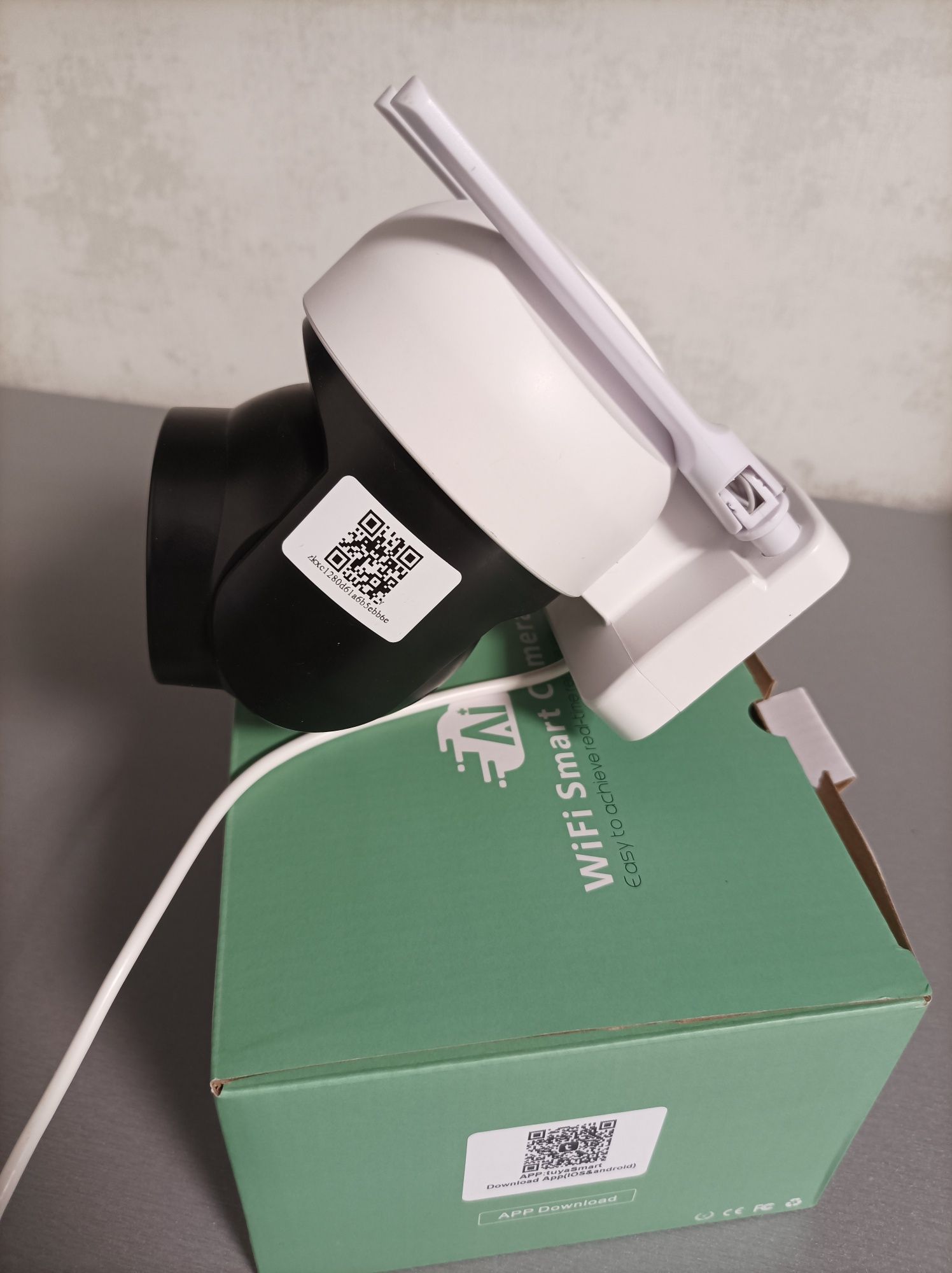 Wifi smart camera tuya камера спостереження